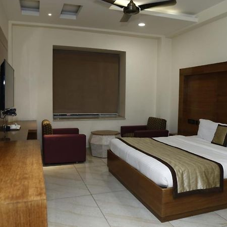 Hotel Pacific Roorkee المظهر الخارجي الصورة